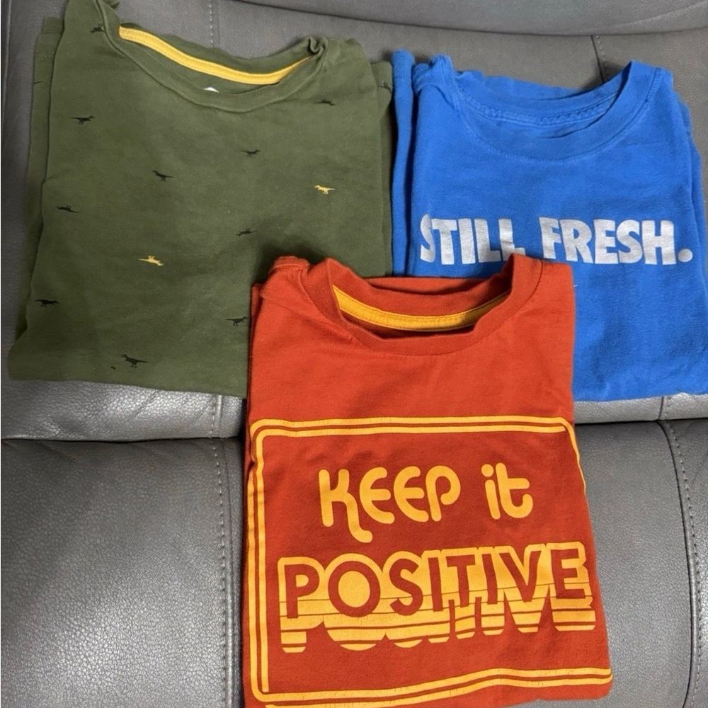 Boys size (10/12) all short sleeves shirts lot of (3 shirts)
